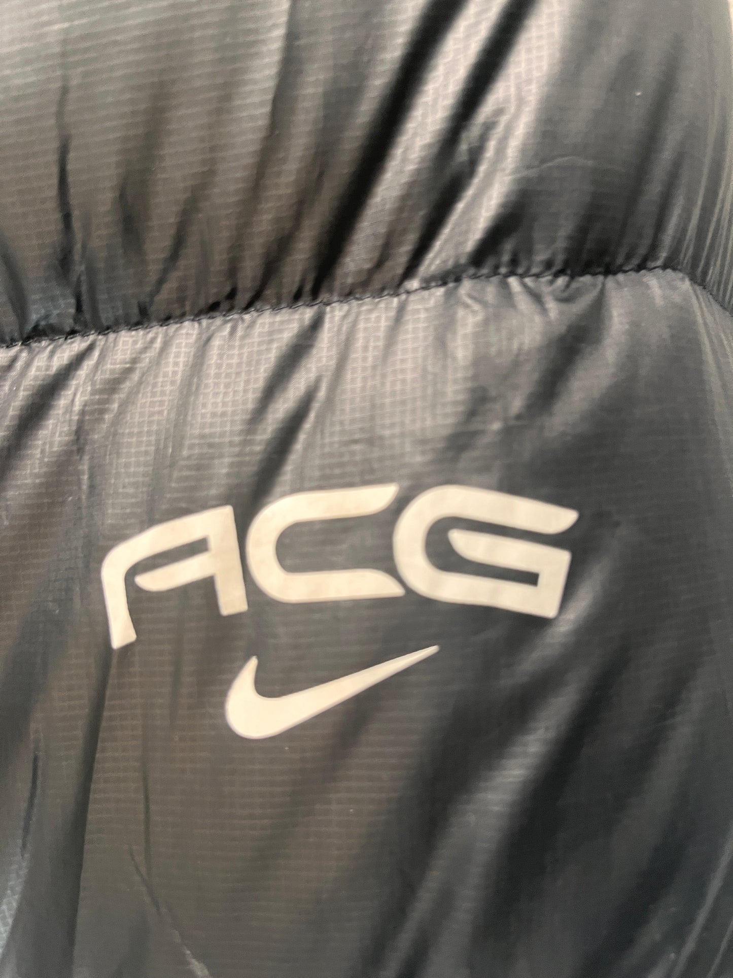 Nike ACG Pufferjacke